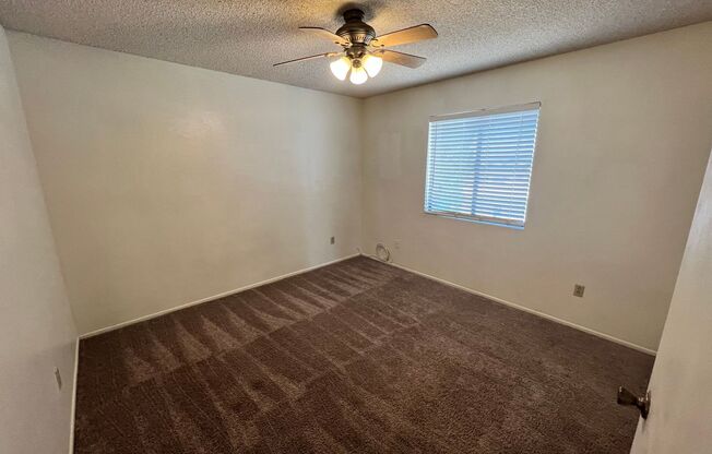 2 beds, 1 bath, 800 sqft, $950, Unit Unit 1