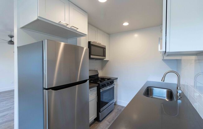 2 beds, 1 bath, 775 sqft, $2,499, Unit F