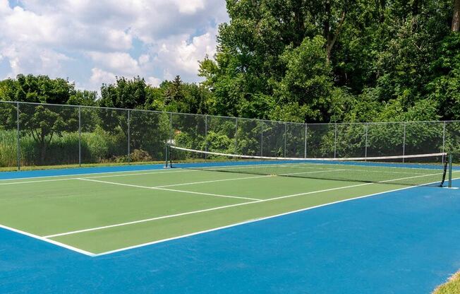 tennis court at Chelsea Park Apartments
