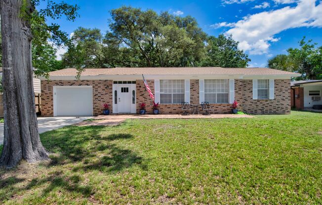 Fully Furnished Home Just Outside NAS Pensacola Available Now!