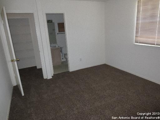 3 Bedroom Townhouse near Medical Center!  *Gated Community*