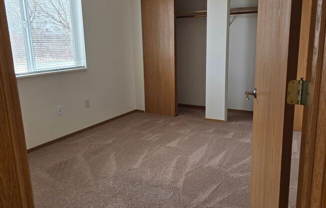 2 beds, 1 bath, 850 sqft, $1,259, Unit PL   7506