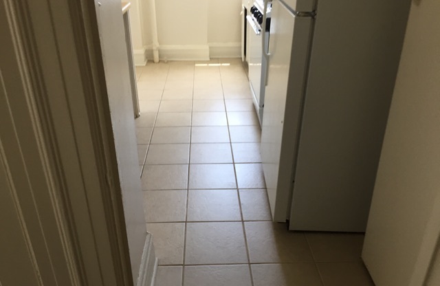 2 beds, 2 baths, 775 sqft, $1,775, Unit 811