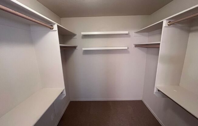 3 beds, 3 baths, $2,600