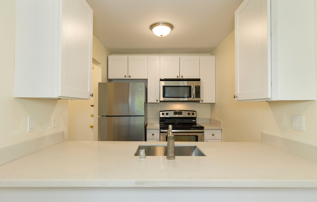 Remodeled 2 Bed / 1 Bath in central FREMONT! W/D in-unit!