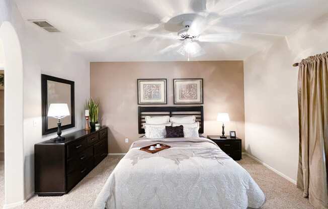 Large bedroom at Ventana Apartment Homes in Central Scottsdale, AZ, For Rent. Now leasing 1 and 2 bedroom apartments.