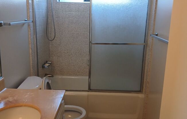 1 bed, 1 bath, $1,995