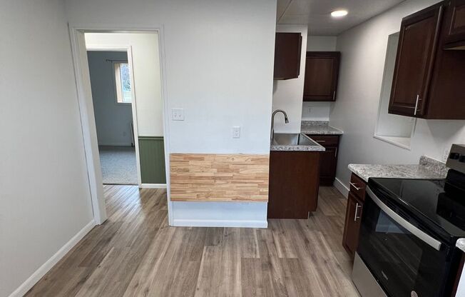 2 beds, 1 bath, $995, Unit 1124 N 21st St - 1A