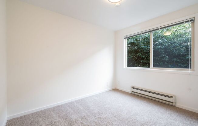 2 beds, 1 bath, 850 sqft, $1,995