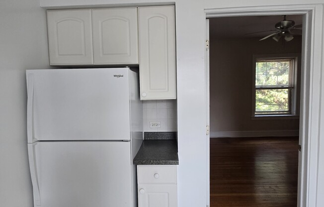 832 Reba Pl.