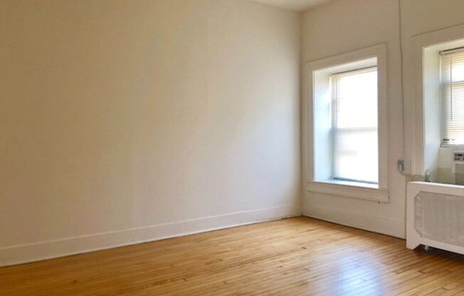 1 bed, 1 bath, 450 sqft, $1,279, Unit 1301-74