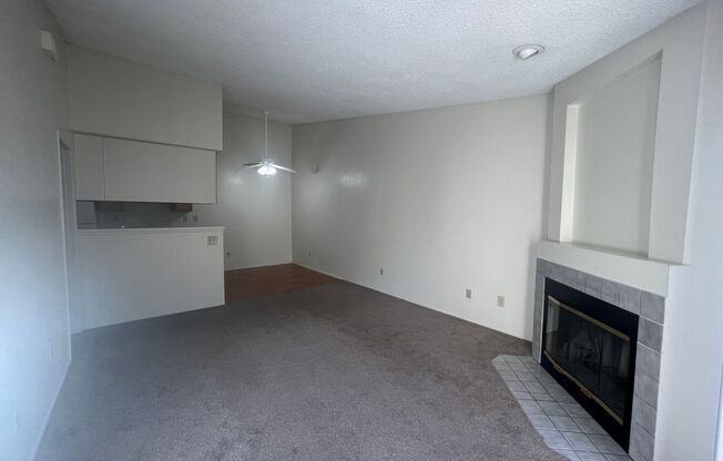 1 bed, 1 bath, 660 sqft, $1,800, Unit 34