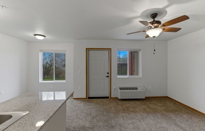1 bed, 1 bath, 725 sqft, $1,495, Unit 1925-114