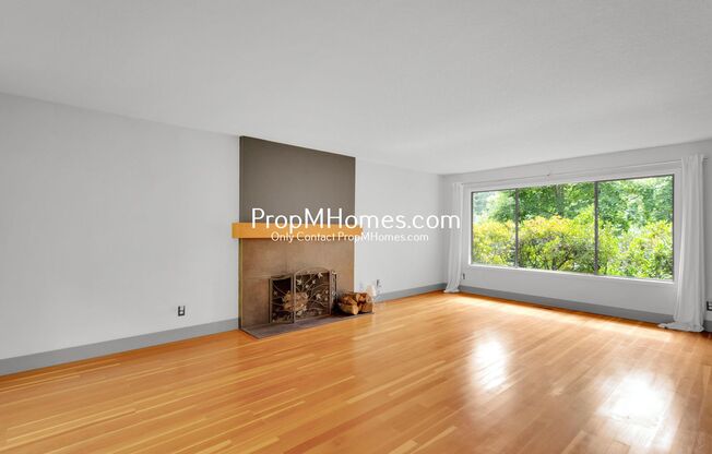 Beautiful Four Bedroom Escape in Palisades!