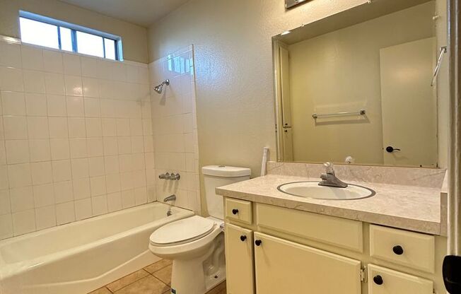 2 beds, 1.5 baths, 1,050 sqft, $2,450, Unit 4293