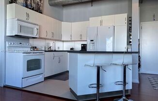 10 SW South River Dr cu-1513, Miami, FL 33130