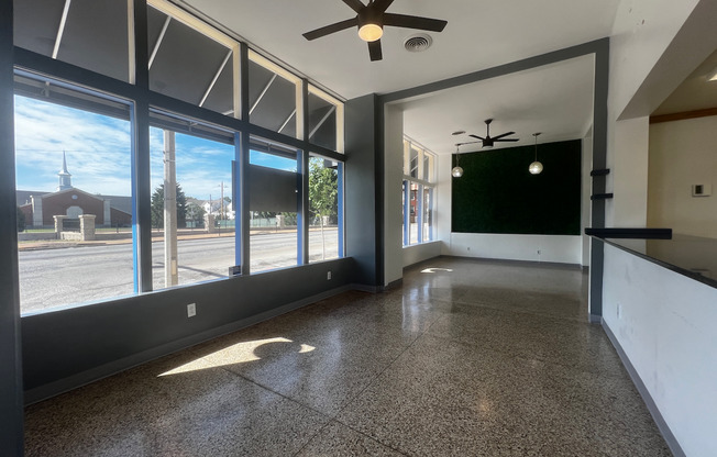 Lindell Park Apartments