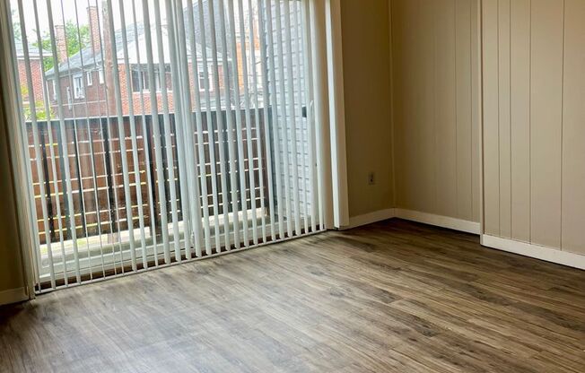 1 bed, 1 bath, 370 sqft, $875, Unit 31