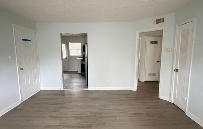 2 beds, 1 bath, $1,395, Unit 3260-15