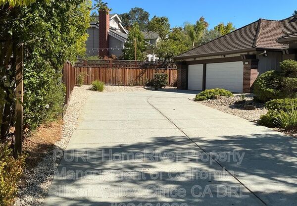 10180 BYERLY CT