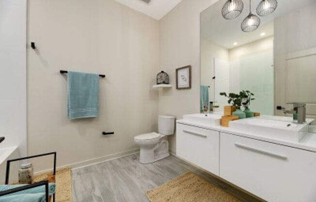 2 beds, 2 baths, 1,230 sqft, $2,627, Unit 770-3W