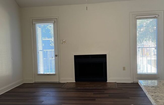 2nd floor condo with vaulted ceiling near pool area