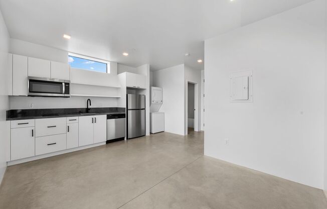 Studio, 1 bath, 347 sqft, $1,995, Unit Unit 15