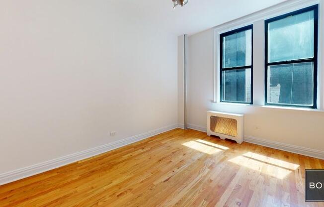 3 beds, 1 bath, $7,145, Unit 608