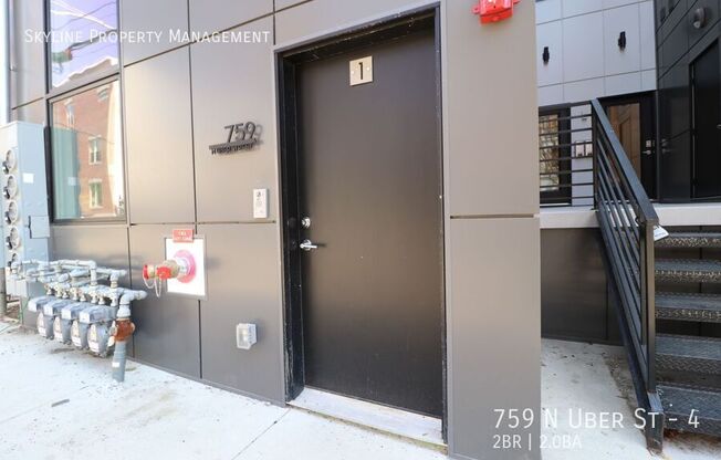 759 N UBER ST