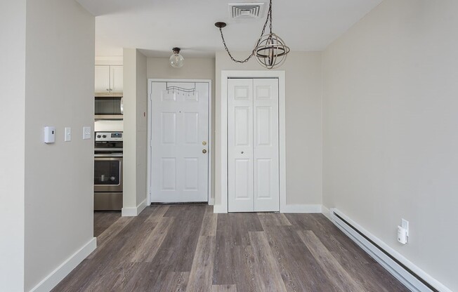1 bed, 1 bath, 702 sqft, $2,100, Unit 108