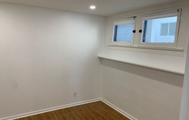 2 beds, 1 bath, 560 sqft, $3,200, Unit 721 #B  Manhattan Ave