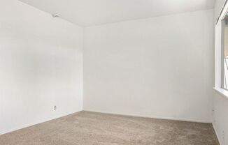 1 bed, 1 bath, $1,620, Unit J