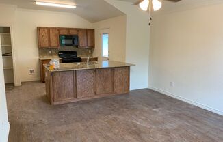 3 beds, 2 baths, 1,350 sqft, $1,450, Unit A