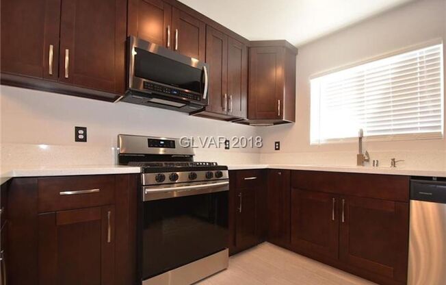 Live In The Heart Of Summerlin 2 Bed 2 Bath Condo!