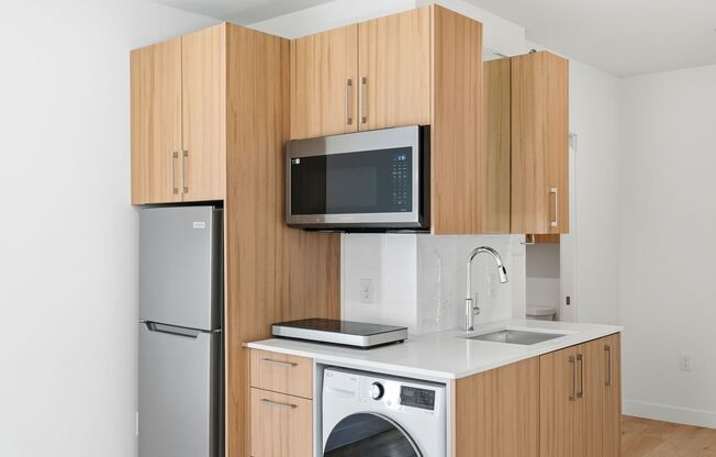 Studio, 1 bath, 211 sqft, $1,444, Unit 102-C