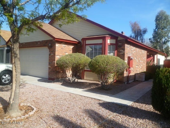 3 beds, 2 baths, $1,895