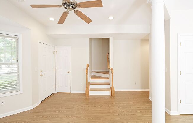$500 Move-in Special! End-Unit Townhome Convenient to 5th St Station, Downtown, & UVA