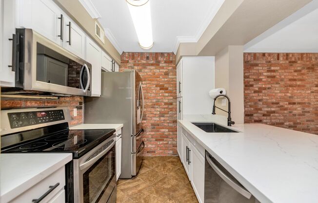 2 beds, 2 baths, $1,995