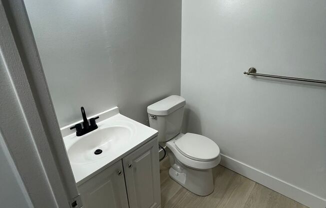 1 bed, 1 bath, 600 sqft, $1,095, Unit UNIT 202 *