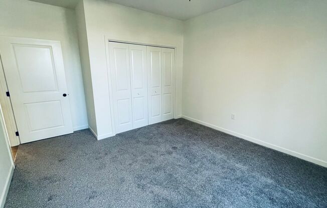 2 beds, 1 bath, 1,025 sqft, $1,600