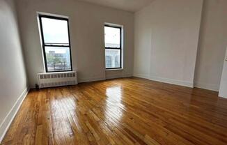 3 beds, 1 bath, 1,000 sqft, $2,200, Unit 2F