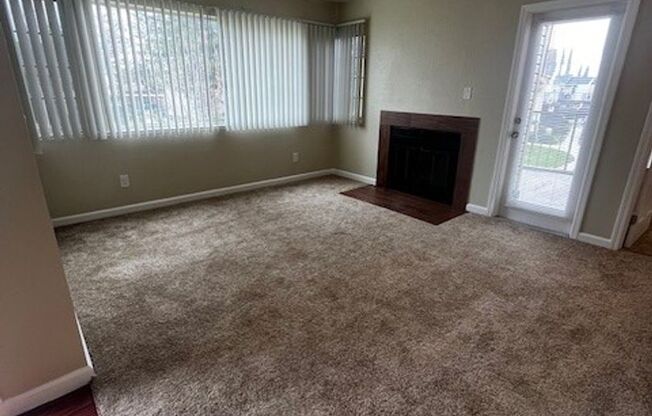 2 beds, 1 bath, 825 sqft, $1,860, Unit 231