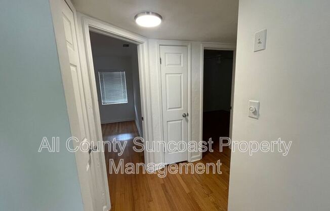 2 beds, 1 bath, $2,275