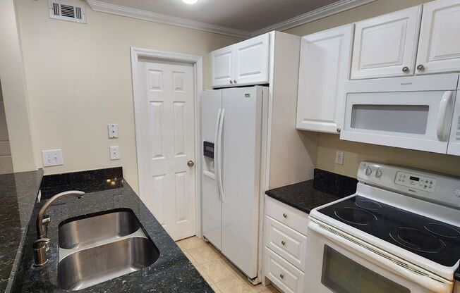 Chapel Hill / Bradford Place Condo AVAILABLE