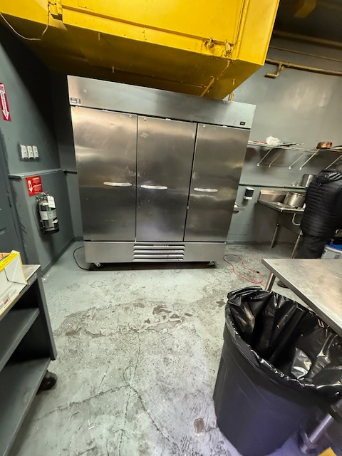 522 524 E 79 ST