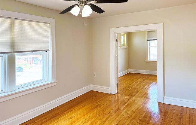 2 beds, 1 bath, 888 sqft, $1,275, Unit Arsenal Street-6328