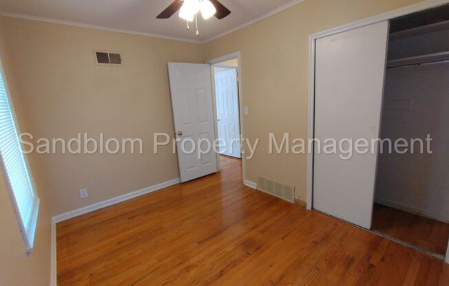 3 beds, 1 bath, $1,150