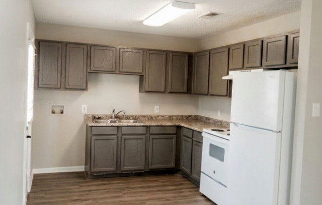 3 beds, 1 bath, 1,000 sqft, $1,099, Unit 1050
