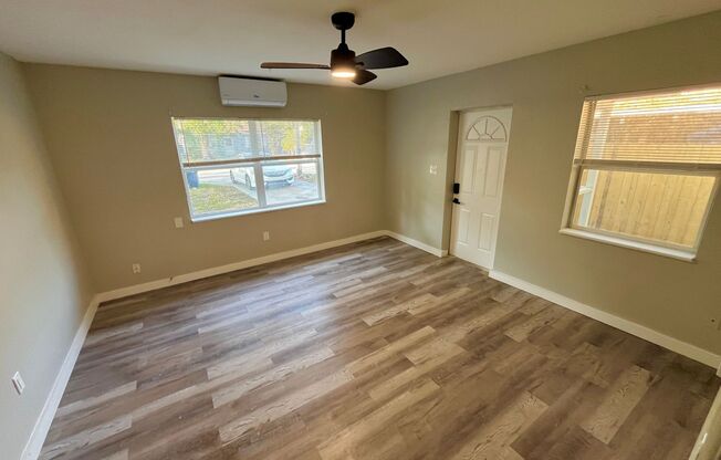 Newly Renovated 1/1