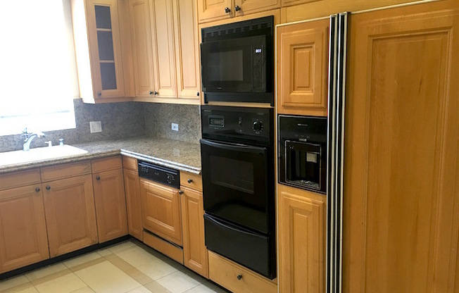 2 beds, 2 baths, $3,895, Unit UNIT 412